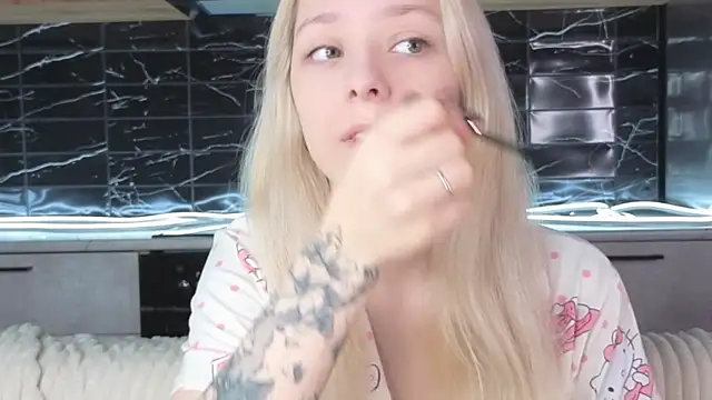 Snapshot of EngelFugler chatting on 9, 1, 2026 EngelFugler online show from 9, 1, 2026