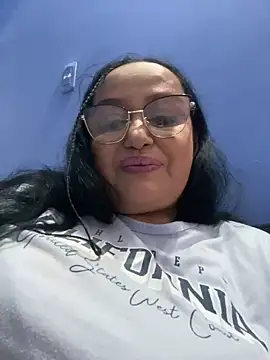 GiaNahomi online show from 15, 12, 2024