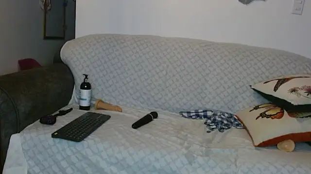 Vanessa Aniston online show from 11, 11, 2025