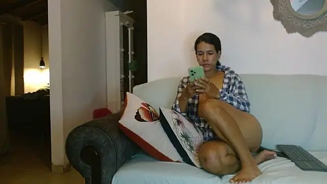 Vanessa Aniston online show from 10, 4, 2026