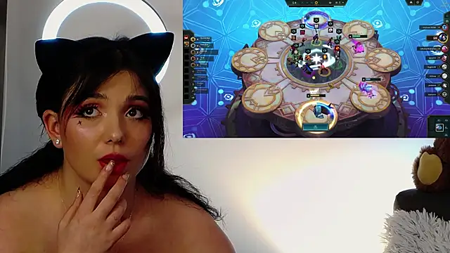 AveryWillow online show from 1, 3, 2025