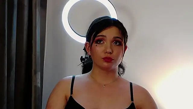 AveryWillow online show from 1, 3, 2025