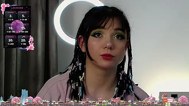 AveryWillow online show from 4, 3, 2025