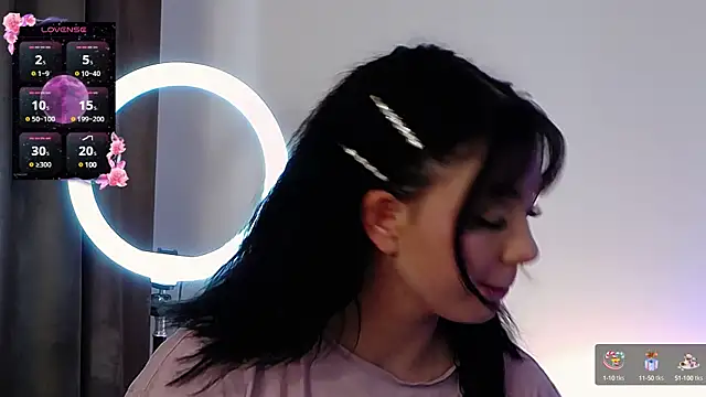 AveryWillow online show from 5, 3, 2025