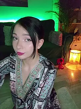 AveryWillow online show from 28, 9, 2025