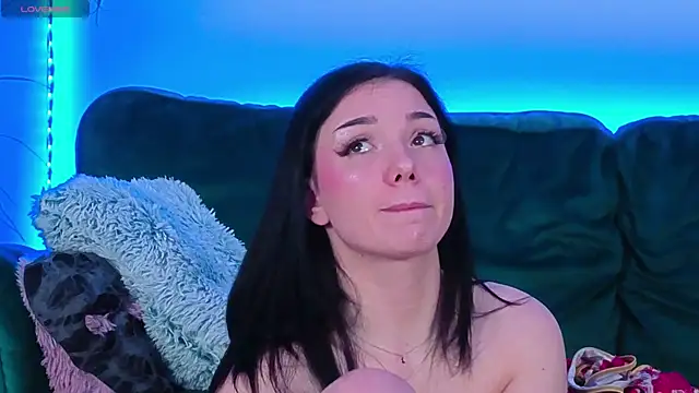 AveryWillow online show from 8, 1, 2026