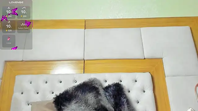 Snapshot of Selenecollins chatting on 3, 11, 2025 Selenecollins online show from 3, 11, 2025