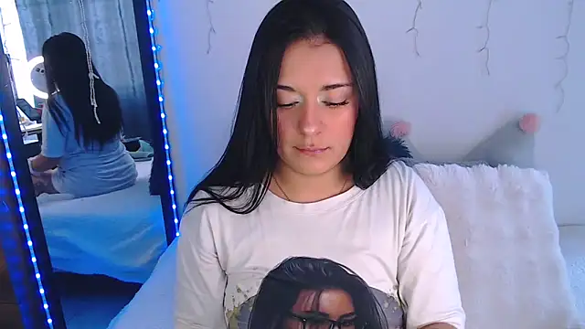 Samanta james19 online show from 2, 4, 2026