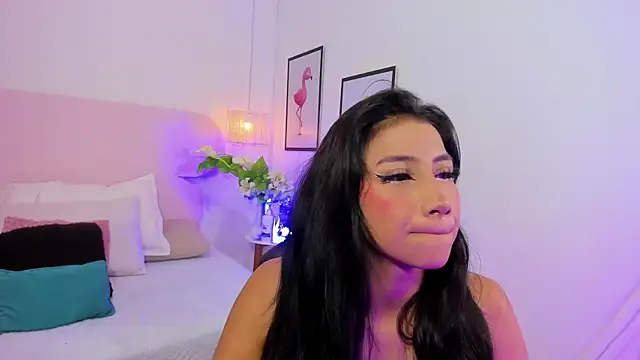 naomiii   online show from 15, 10, 2025