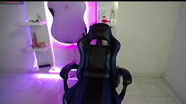 AMBER LOVE22 online show from 12, 9, 2025