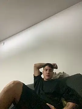 Snapshot of LCarreraa chatting on 1, 2, 2025 LCarreraa online show from 1, 2, 2025