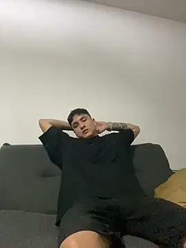 Snapshot of LCarreraa chatting on 2, 2, 2025 LCarreraa online show from 2, 2, 2025