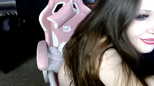 Snapshot of daddy_girl88 chatting on 2, 2, 2026 daddy girl88 online show from 2, 2, 2026