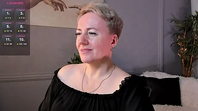 Nika Smit online show from 5, 3, 2025