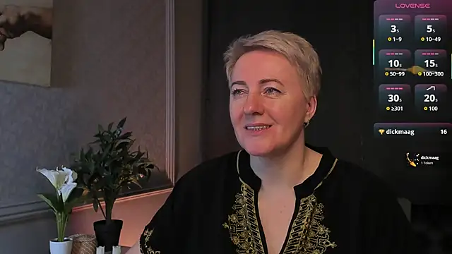 Nika Smit online show from 11, 4, 2026