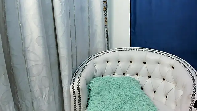 Snapshot of Analia18_ chatting on 23, 2, 2025 Analia18 online show from 23, 2, 2025