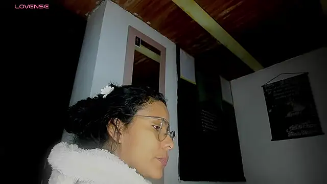 Nenita Hot  online show from 29, 9, 2025