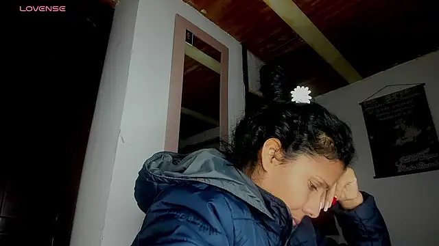 Nenita Hot  online show from 7, 10, 2025