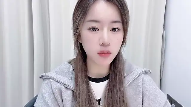 chloe-01 online show from 19, 12, 2024