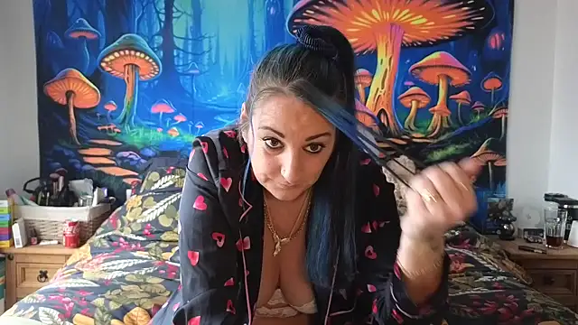 tattoomilf86 online show from 31, 12, 2024