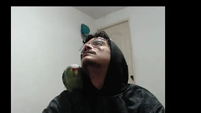 creamyadvisor01 online show from 6, 3, 2025