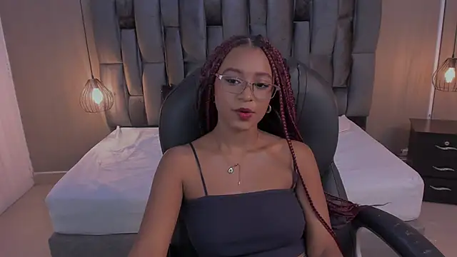 Lorena Vieira  online show from 2, 3, 2025