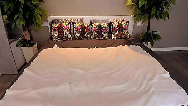 ValeryRoyale online show from 12, 10, 2025