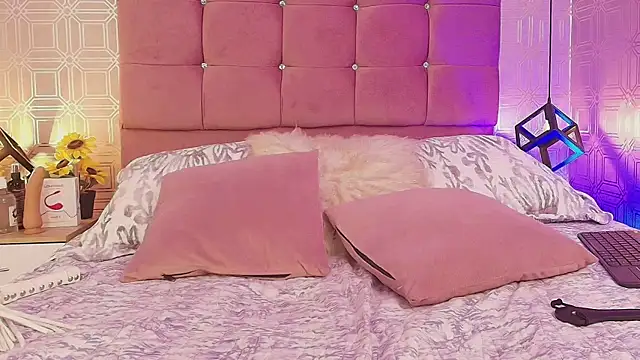 Lilith Vera online show from 4, 3, 2025