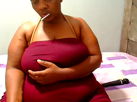 Snapshot of Hips2seyy86 chatting on 18, 4, 2026 Hips2seyy86 online show from 18, 4, 2026