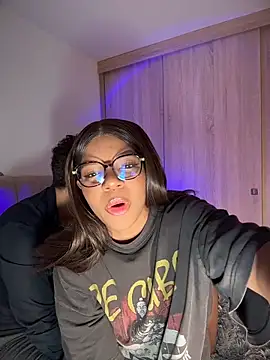 tiana nave online show from 17, 4, 2026