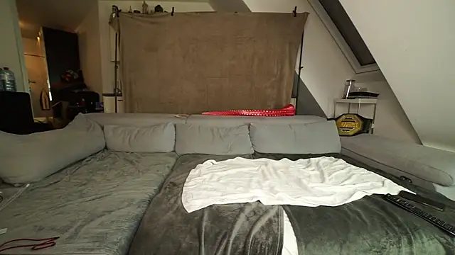 MacTroy online show from 10, 12, 2024