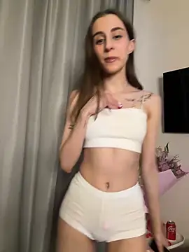 Snapshot of HellPeach chatting on 3, 2, 2025 HellPeach online show from 3, 2, 2025