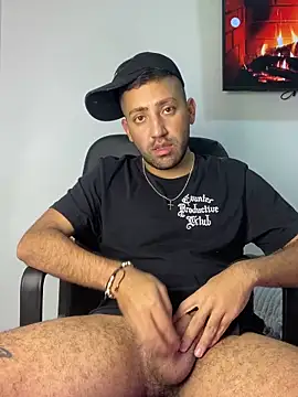 JuanZapata33 online show from 11, 3, 2026