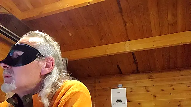 Snapshot of SebTantrisme chatting on 12, 3, 2025 SebTantrisme online show from 12, 3, 2025