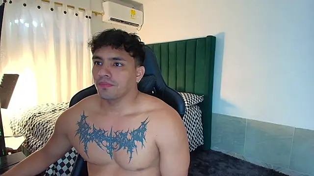 Snapshot of man_dur07 chatting on 19, 12, 2025 man dur07 online show from 19, 12, 2025