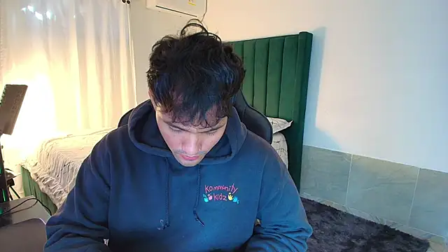 Snapshot of man_dur07 chatting on 20, 12, 2025 man dur07 online show from 20, 12, 2025