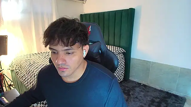 Snapshot of man_dur07 chatting on 17, 1, 2026 man dur07 online show from 17, 1, 2026