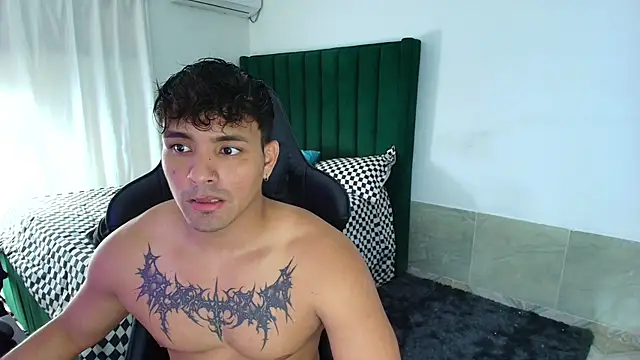 Snapshot of man_dur07 chatting on 2, 2, 2026 man dur07 online show from 2, 2, 2026