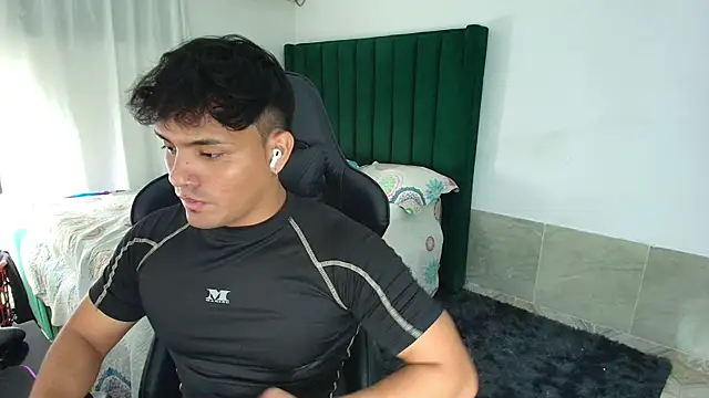 Snapshot of man_dur07 chatting on 7, 3, 2026 man dur07 online show from 7, 3, 2026