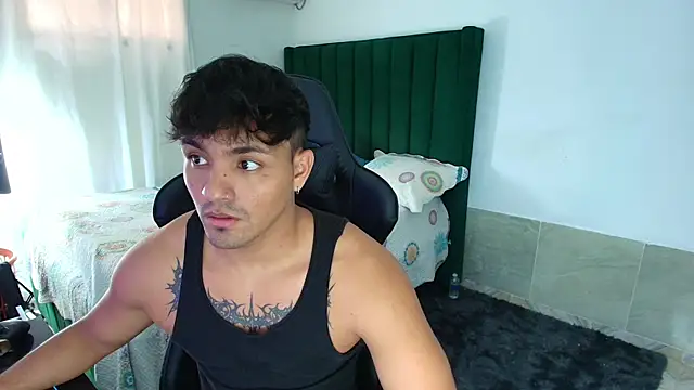 Snapshot of man_dur07 chatting on 8, 3, 2026 man dur07 online show from 8, 3, 2026