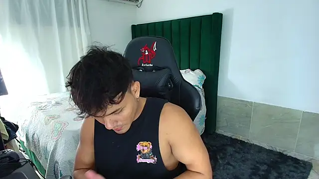 Snapshot of man_dur07 chatting on 2, 4, 2026 man dur07 online show from 2, 4, 2026