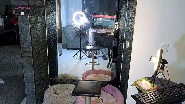 Snapshot of zackary_0 chatting on 17, 10, 2025 zackary 0 online show from 17, 10, 2025