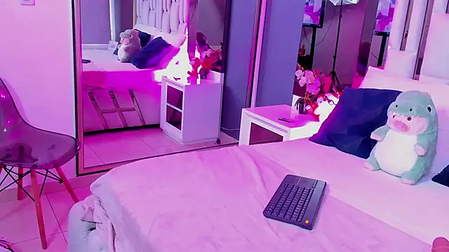 Snapshot of Kitty_Eliffe chatting on 27, 2, 2025 Kitty Eliffe online show from 27, 2, 2025