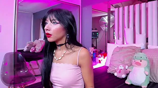 Snapshot of Kitty_Eliffe chatting on 5, 3, 2025 Kitty Eliffe online show from 5, 3, 2025