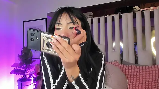 Snapshot of Kitty_Eliffe chatting on 3, 10, 2025 Kitty Eliffe online show from 3, 10, 2025