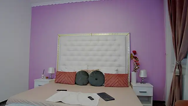 Lenna Paul online show from 20, 3, 2025