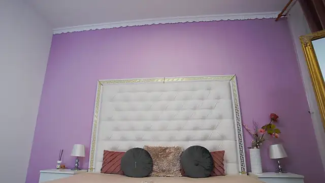 Lenna Paul online show from 16, 10, 2025