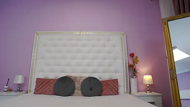 Lenna Paul online show from 23, 12, 2025