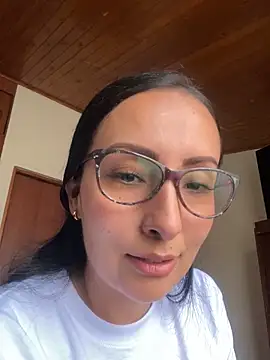 yaralyminjo2 online show from 5, 1, 2025