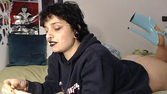 Snapshot of kinkyspirali chatting on 16, 12, 2025 kinkyspirali online show from 16, 12, 2025